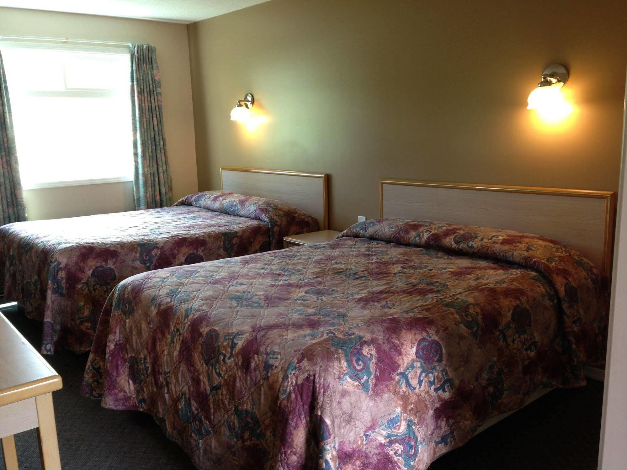 Rider'S Inn Kamloops Exterior photo